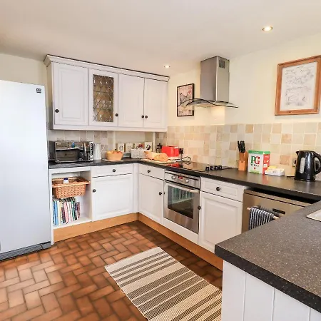 Holiday home 4 Greencross