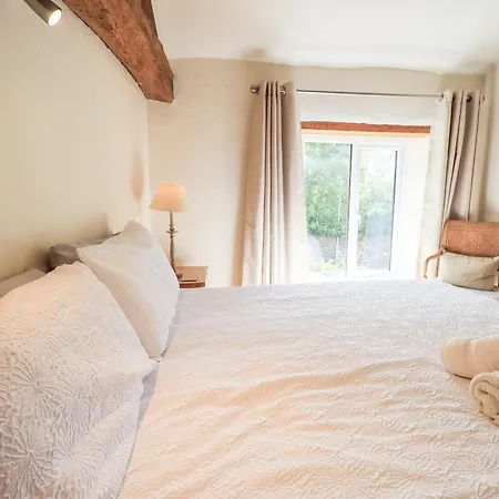 4 Greencross * Holme (Cumbria)